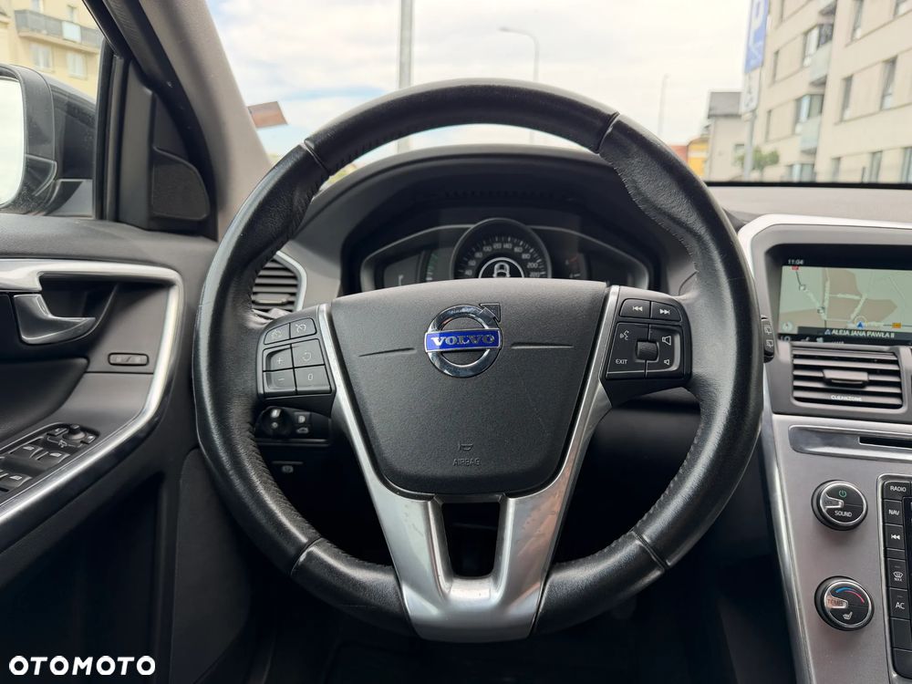 Volvo XC 60 D3 Momentum - 17