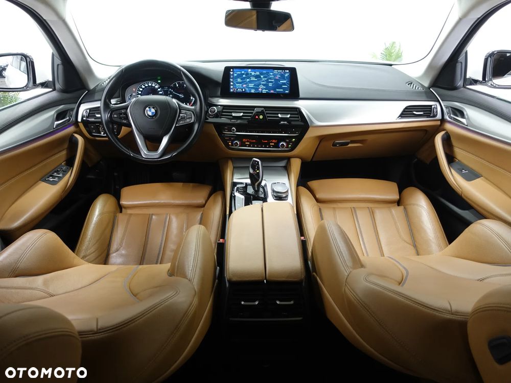 BMW Seria 5 520d xDrive Luxury Line - 26
