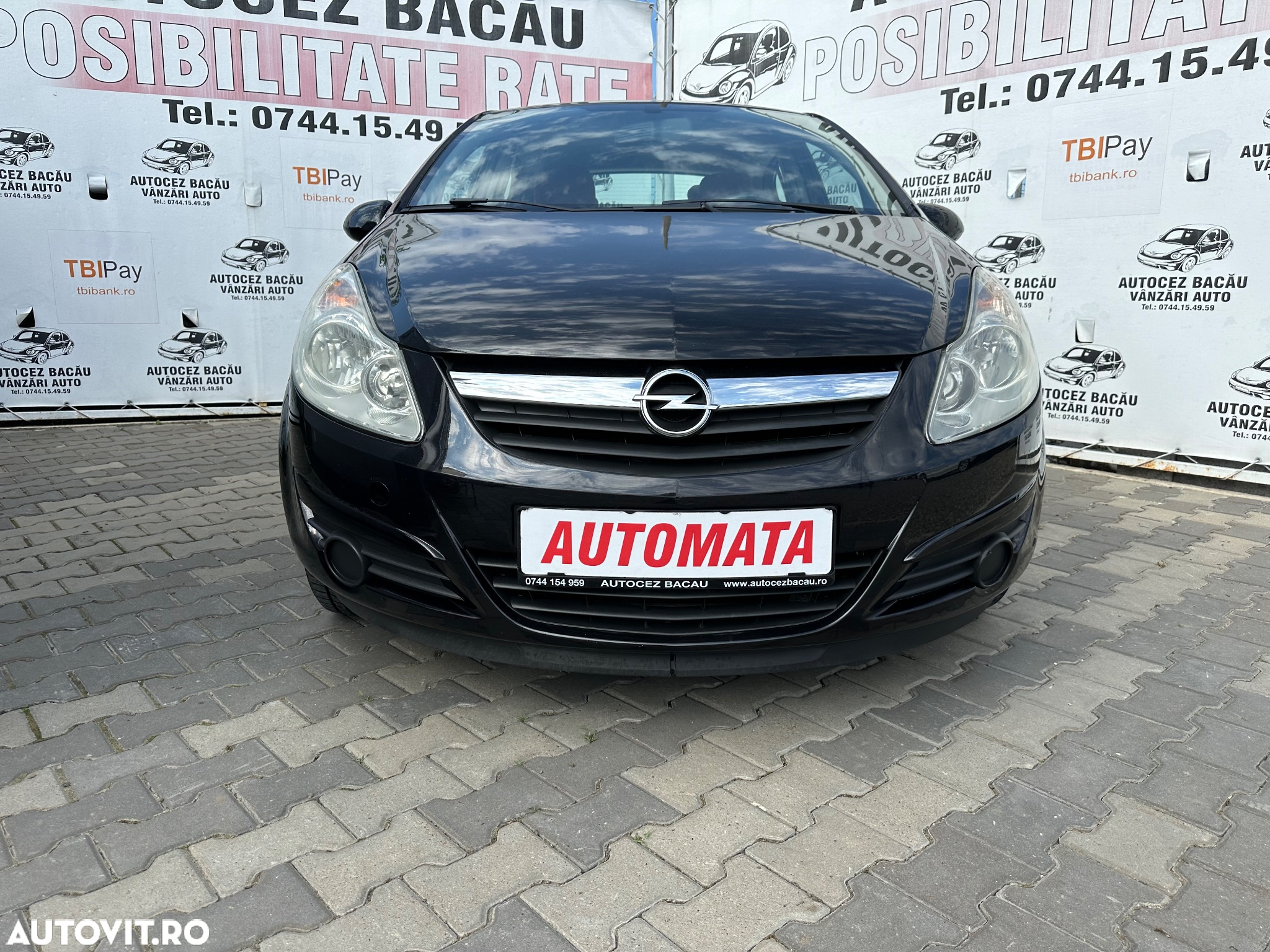 Opel Corsa 1.4 16V Automatik Edition - 2