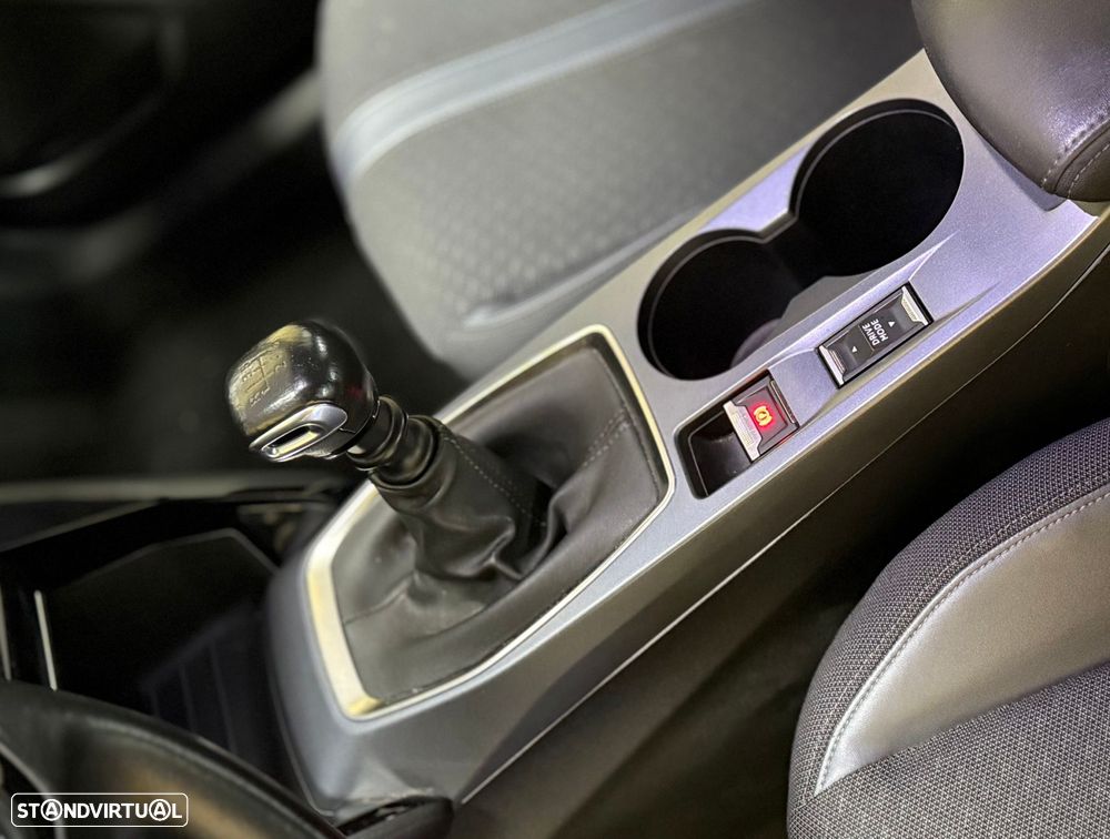 Peugeot 2008 1.2 PureTech Allure Pack - 12