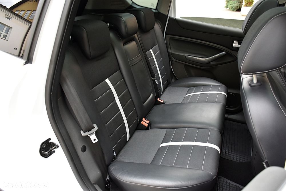 Ford Kuga 2.0 TDCi 4x4 Titanium - 32