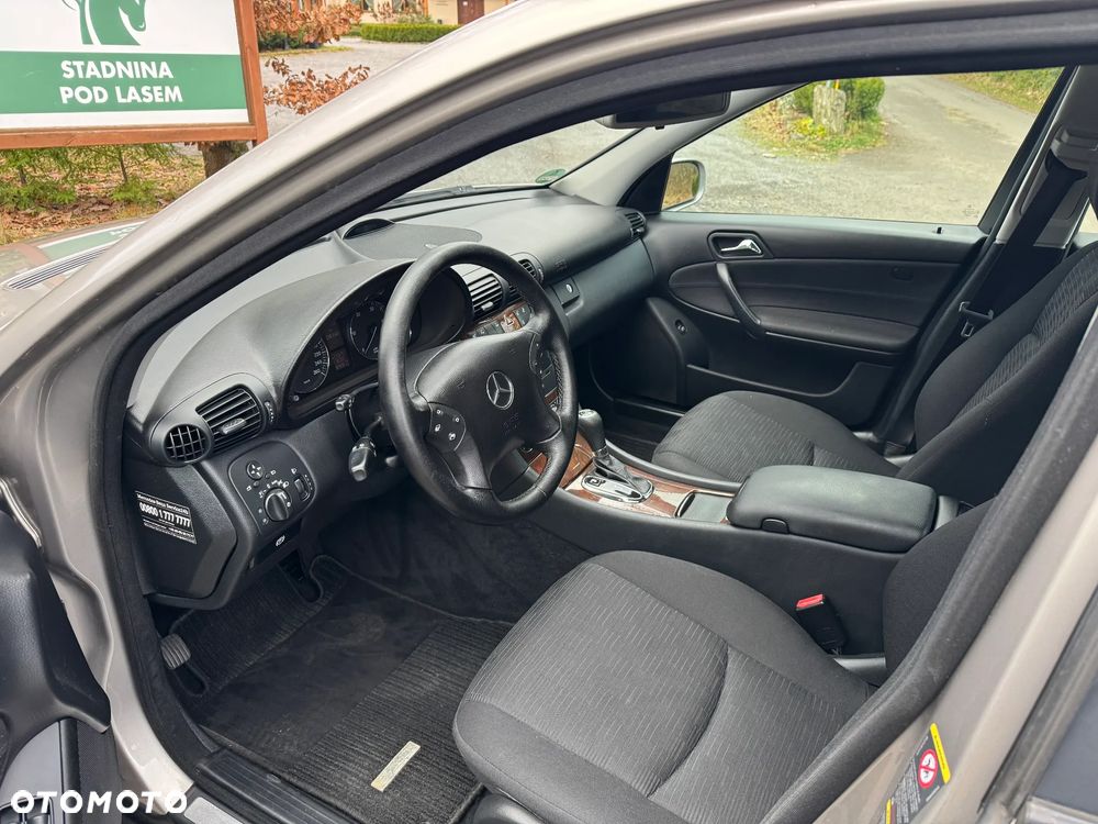 Mercedes-Benz Klasa C 220 CDI Automatik Elegance Sport Edition - 16