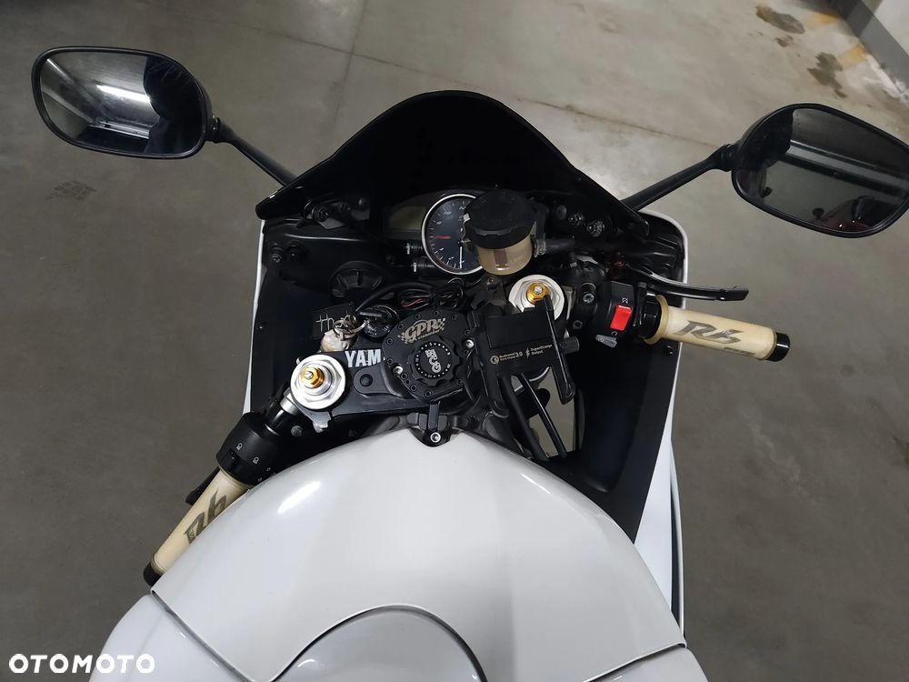 Yamaha R6 - 5