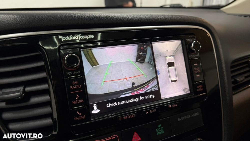 Mitsubishi Outlander 2.0 4WD Plug-In Hybrid - 23