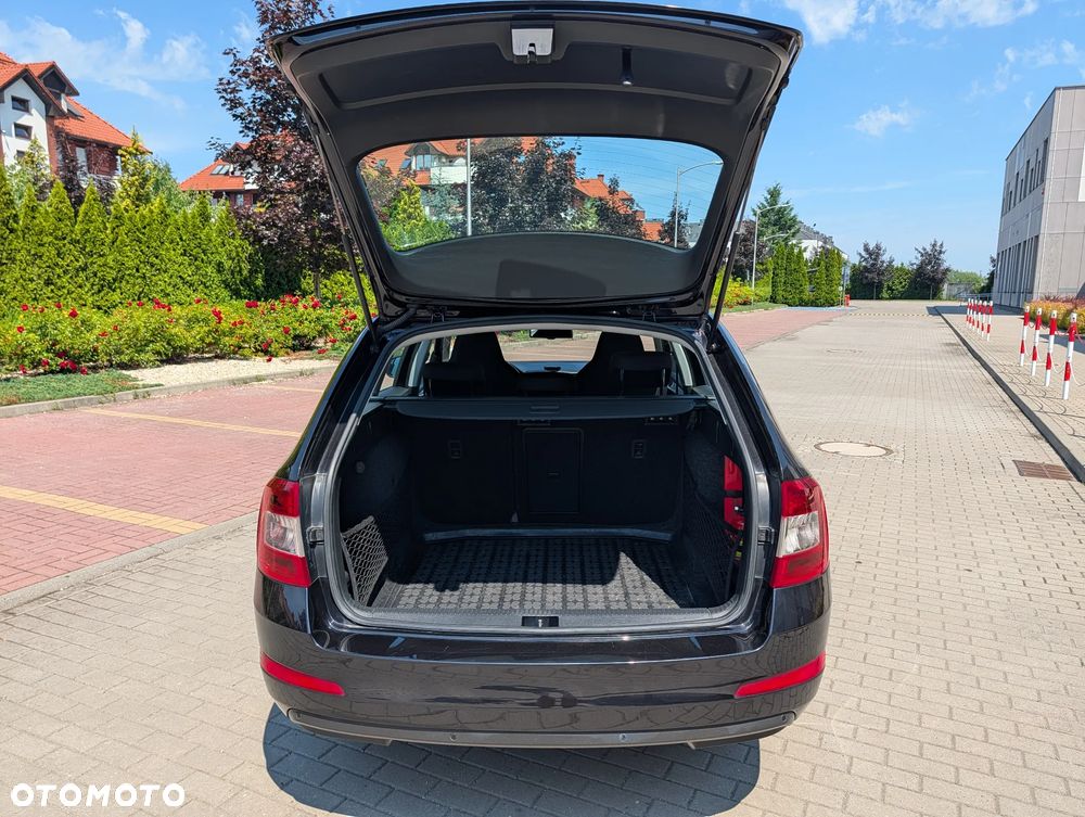 Skoda Octavia 2.0 TDI Style DSG - 14