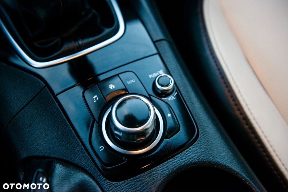 Mazda 3 SKYACTIV-G 165 Exclusive-Line - 28