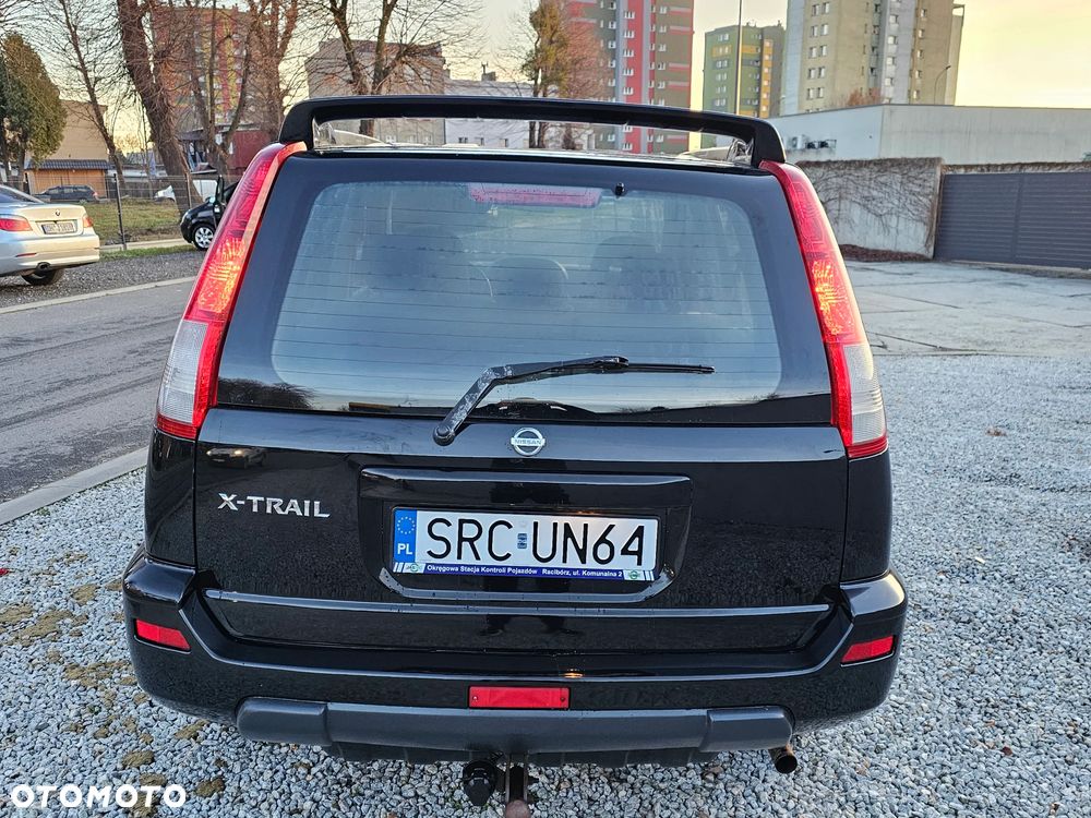 Nissan X-Trail 2.0 4x2 Comfort - 14