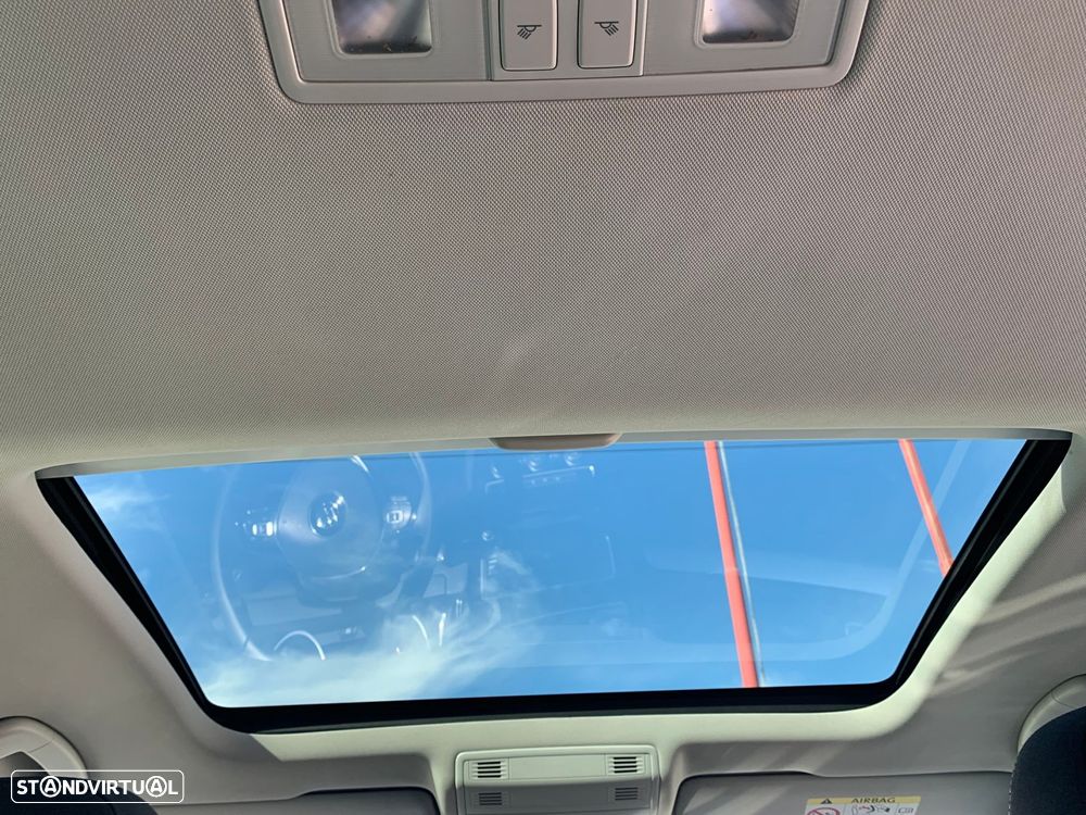 VW Golf 1.6 TDi R-Line - 44