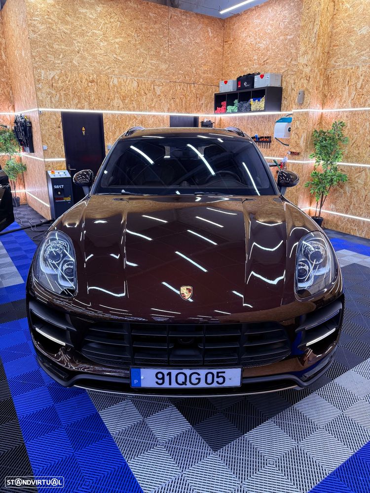 Porsche Macan Turbo - 1