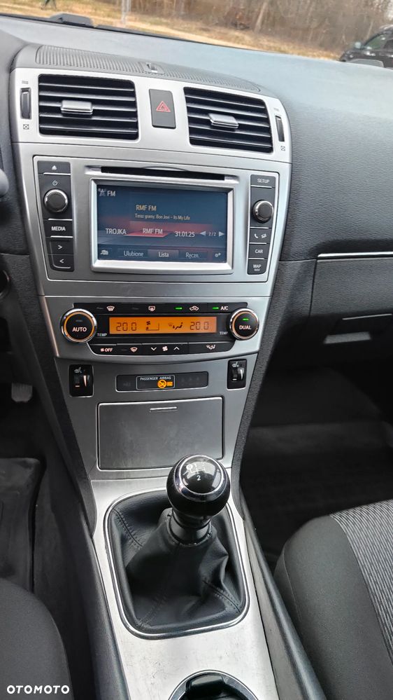 Toyota Avensis 2.0 D-4D Premium - 24