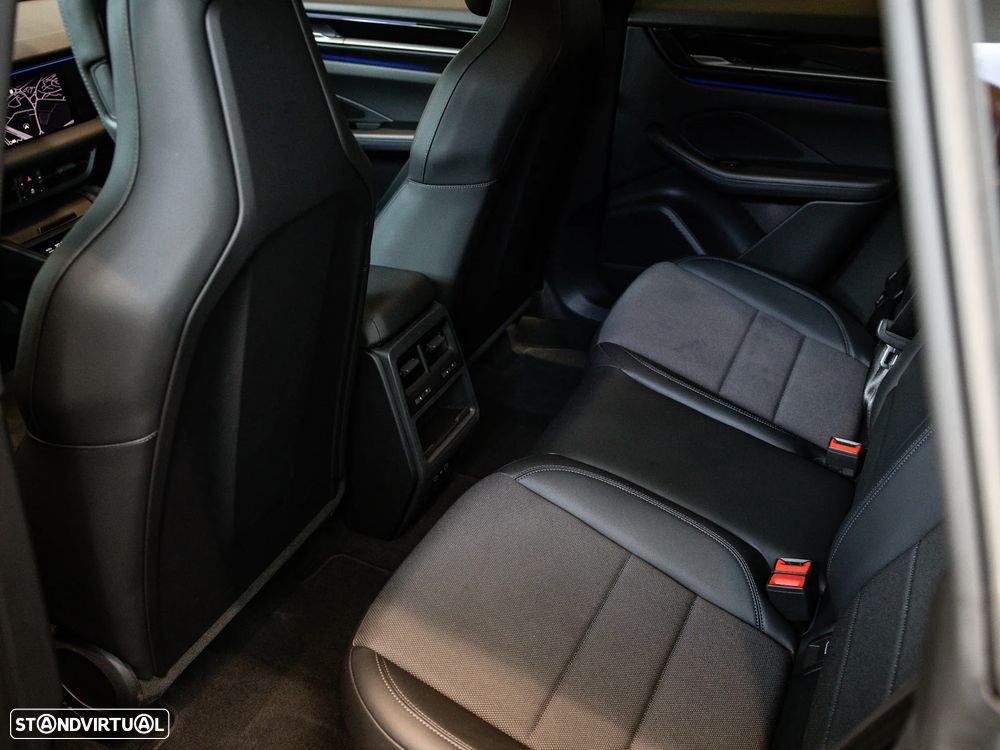 Porsche Macan Electric - 29