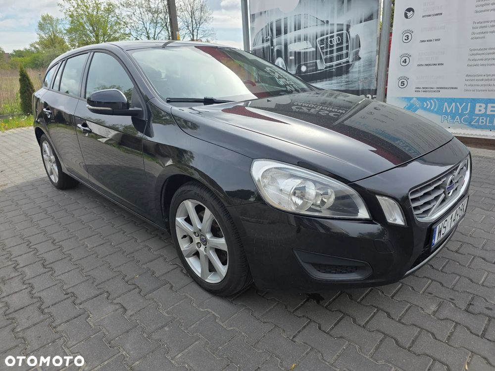 Volvo V60 D3 Momentum - 1