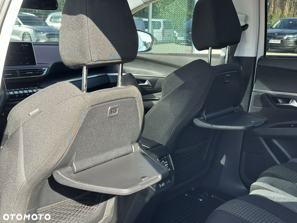 Peugeot 5008 - 17