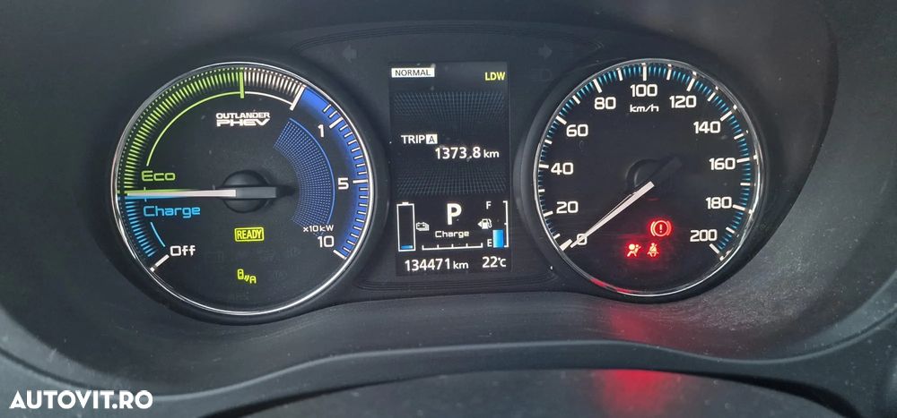 Mitsubishi Outlander 2.4 4WD Plug-In Hybrid Top - 7