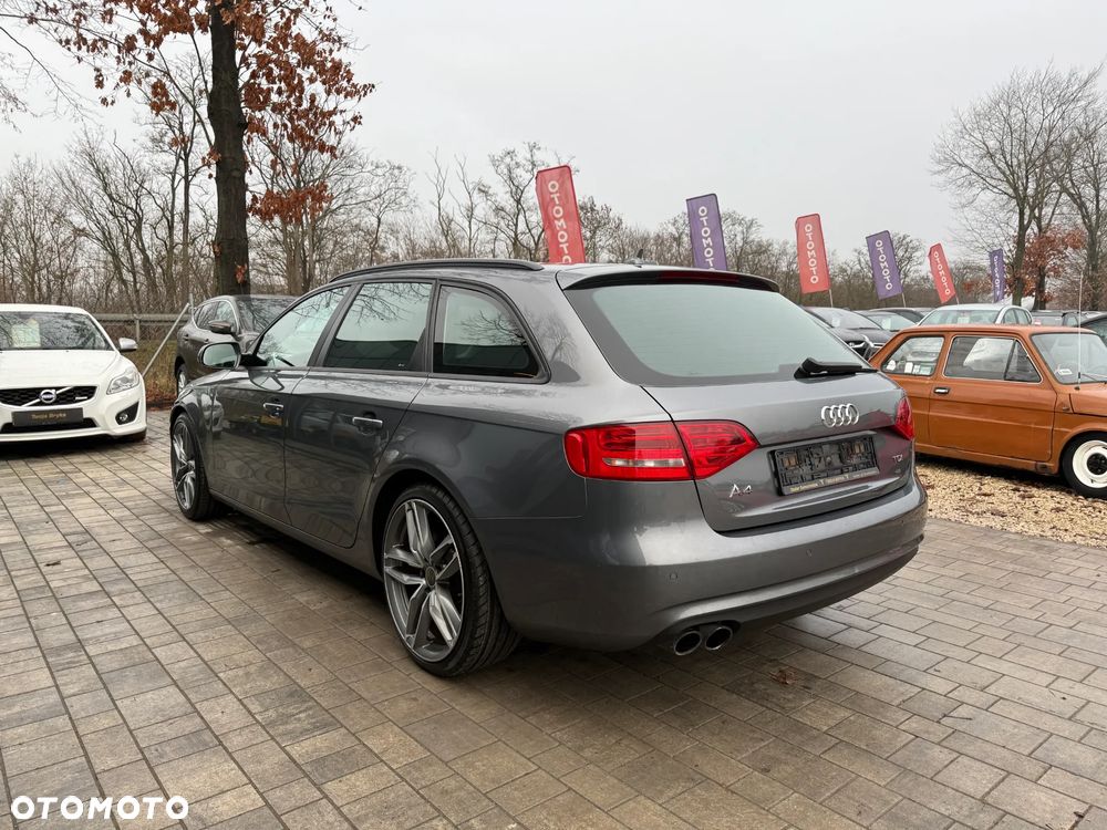 Audi A4 Avant 2.0 TDI ultra - 4