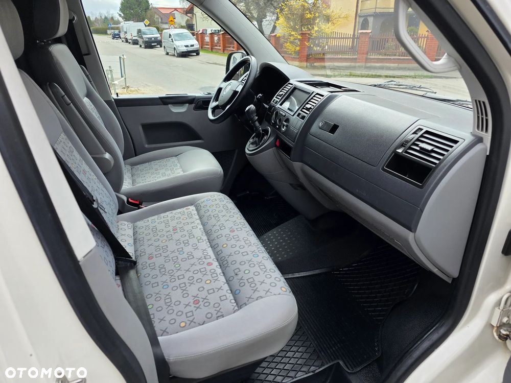 Volkswagen Transporter T5 - 18