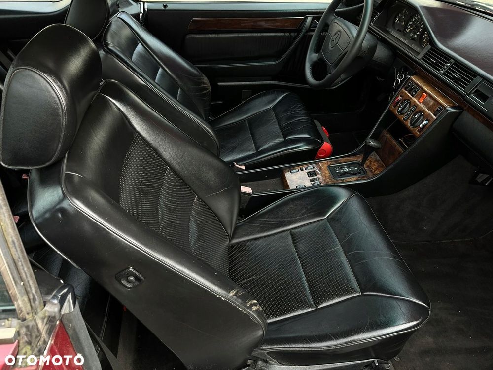 TAPICERKA SKÓRZANA FOTELE KANAPA BOCZKI SKÓRA CZARNA MERCEDES W124 COUPE CE - 9