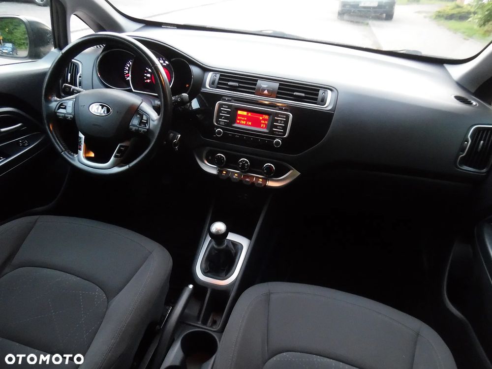 Kia Rio - 28