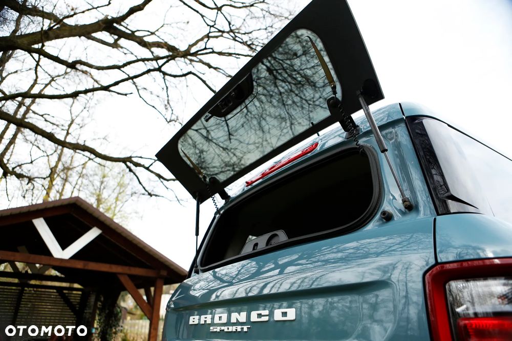 Ford Bronco - 25