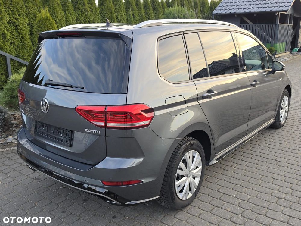 Volkswagen Touran - 8