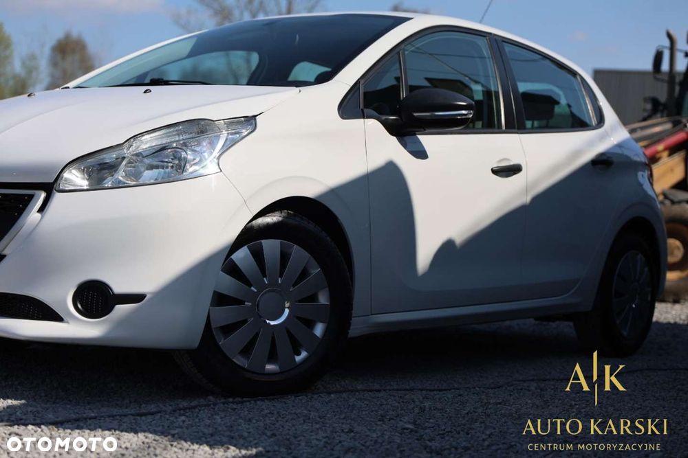 Peugeot 208 - 11