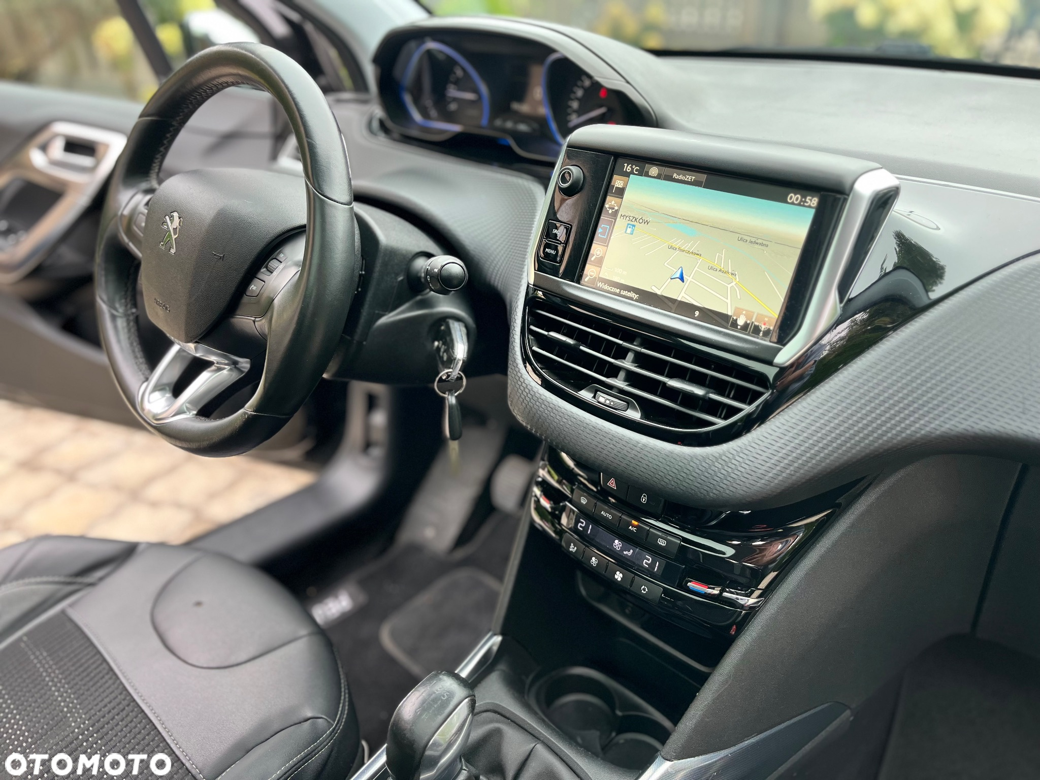 Peugeot 2008 - 7
