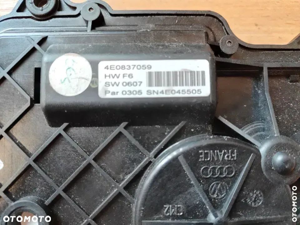 Dociąg drzwi Audi A8 D3 4E0837059 - 5