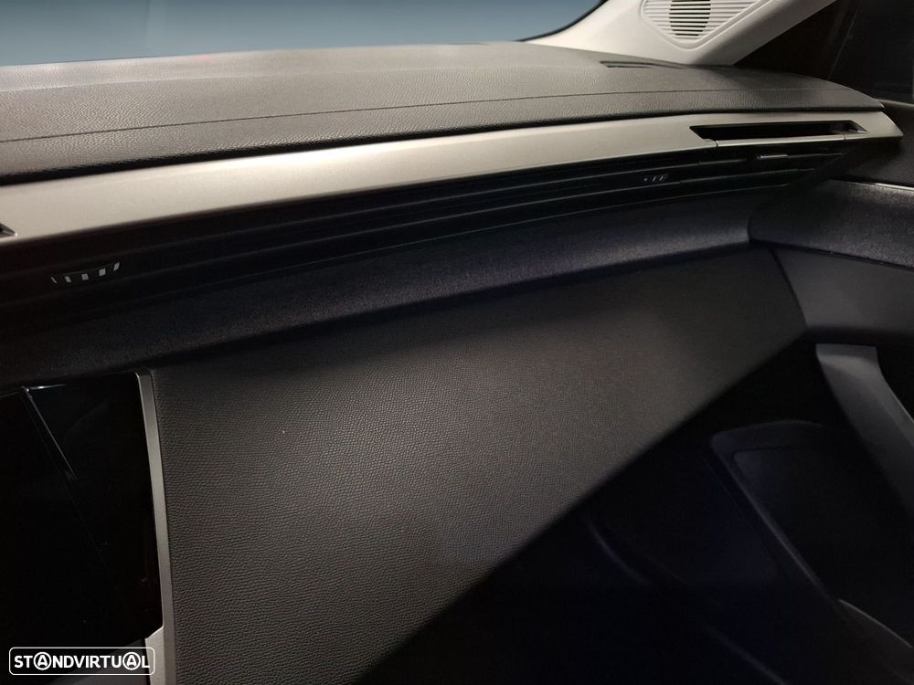 Peugeot 308 SW 1.2 Hybrid Allure e-DCS6 - 22