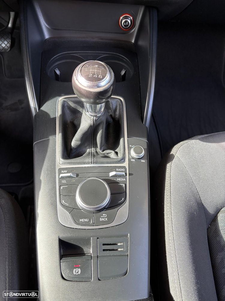 Audi A3 1.6 TDI Attraction - 14