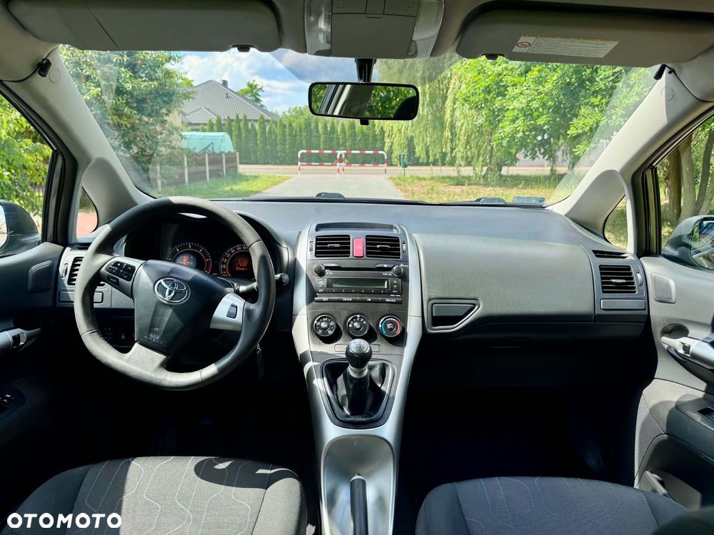 Toyota Auris - 17