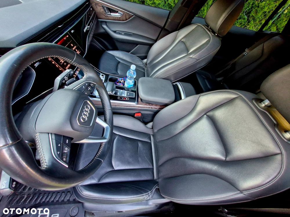 Audi Q8 55 TFSI mHEV Quattro Tiptronic - 36
