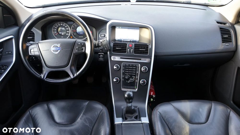 Volvo XC 60 D3 Momentum - 9