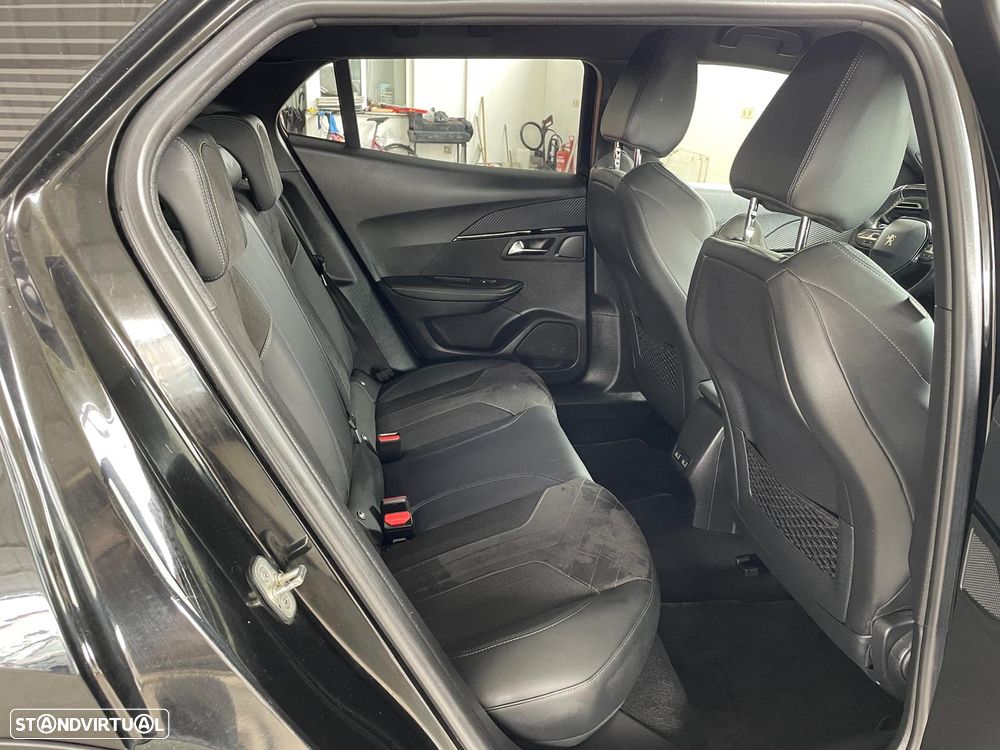 Peugeot 2008 1.2 PureTech GT Pack EAT8 - 30