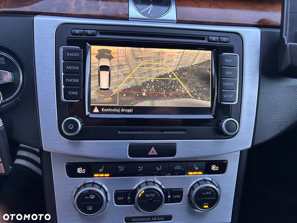 Volkswagen Passat 2.0 TDI DPF DSG Highline - 34