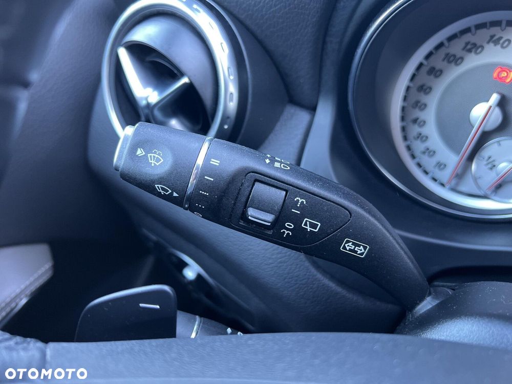 Mercedes-Benz GLA - 19