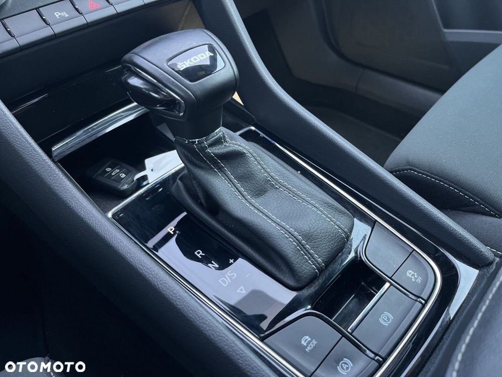 Skoda Karoq 1.5 TSI ACT 4x2 Sportline DSG - 29