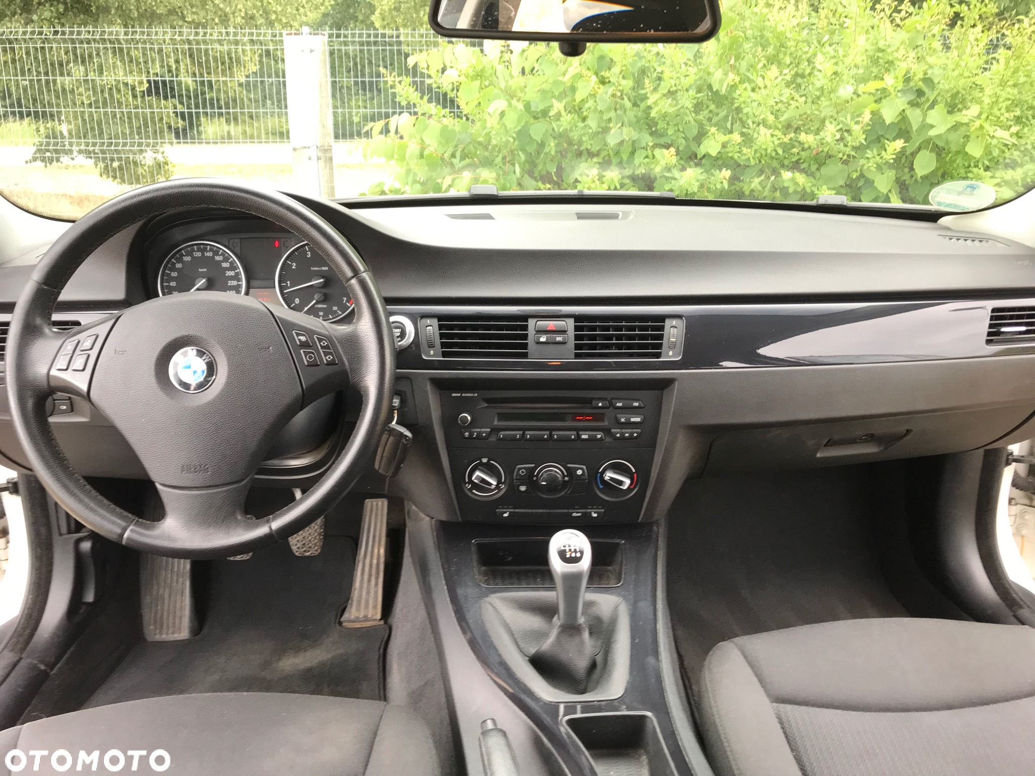 BMW Seria 3 318i - 14