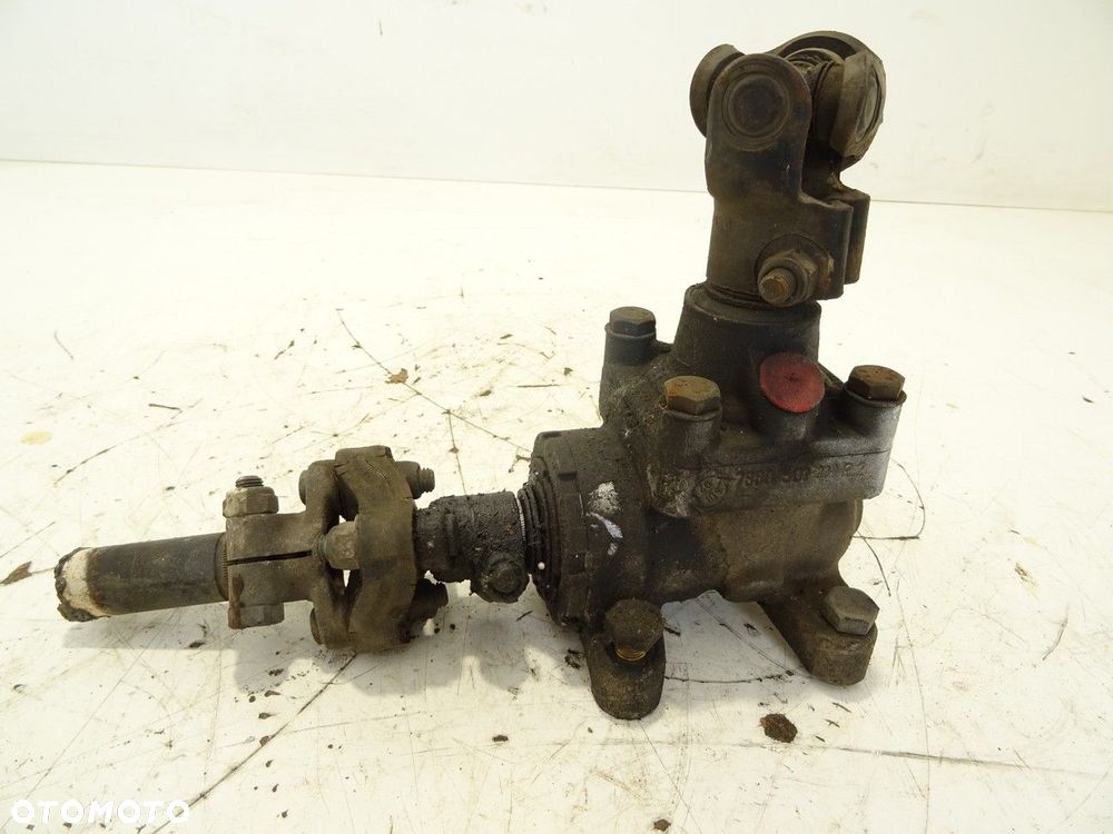 PRZEKŁADNIA KIEROWNICZA KĄTOWA  RENAULT TRUCKS TRACER 1991 - 2001 R 332 A 9839 cmᶟ 186KW (253KM) - 2