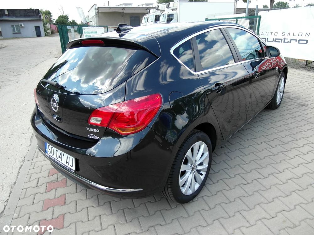 Opel Astra 1.4 Turbo 150 Jahre - 12