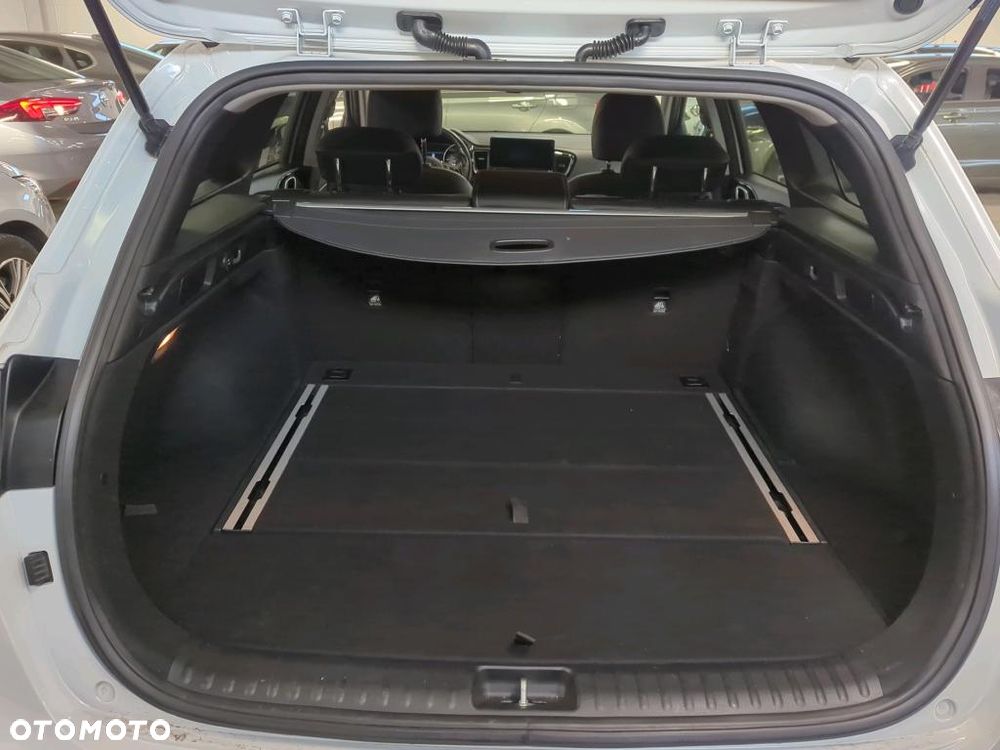 Kia Ceed 1.5 T-GDI Business Line Plus DCT - 11