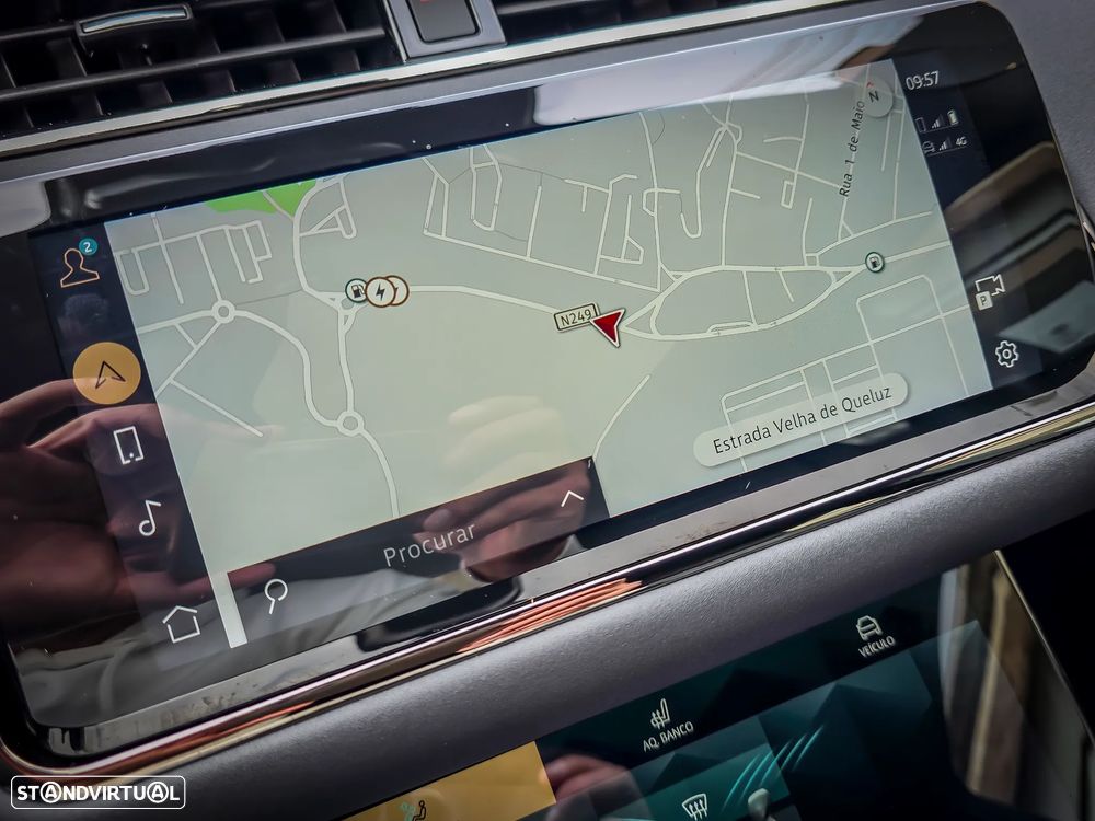 Land Rover Range Rover Evoque P300e R-Dynamic HSE - 21