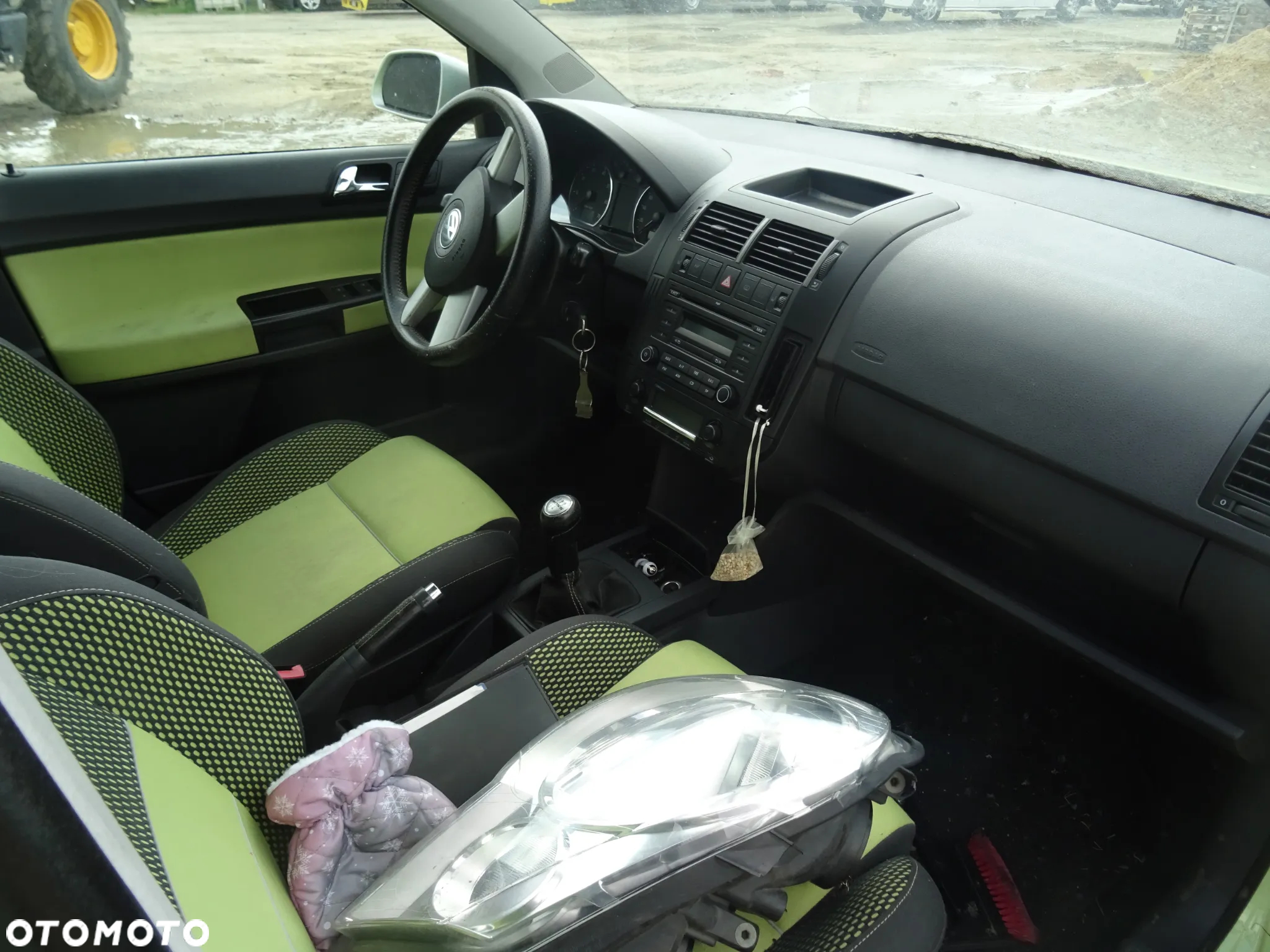 VW Cross Polo 2007 lakier(LL6J) na części drzwi zderzak błotnik klapa fotel - 5