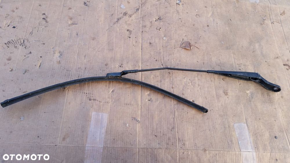 ramię wycieraczki lewe berlingo partner 9682974380 - 2