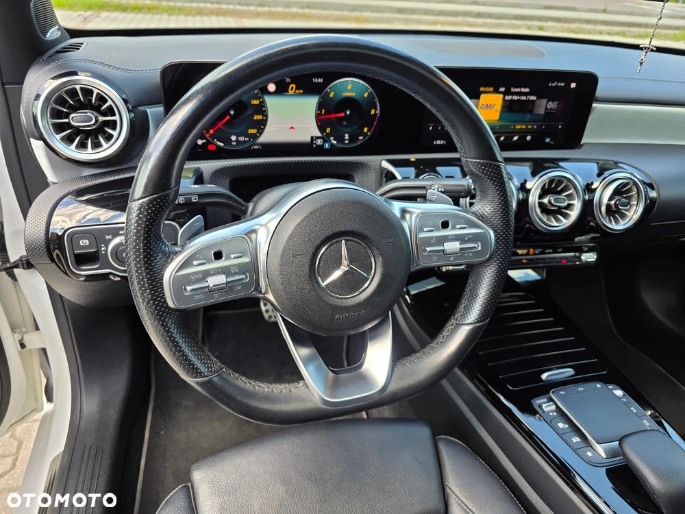 Mercedes-Benz Klasa A 200 d AMG Line 8G-DCT - 16