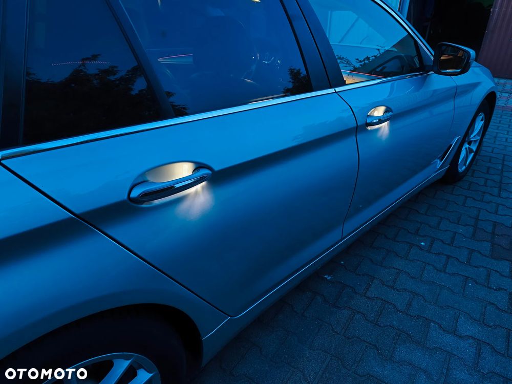 BMW Seria 5 520i GPF Luxury Line sport - 34