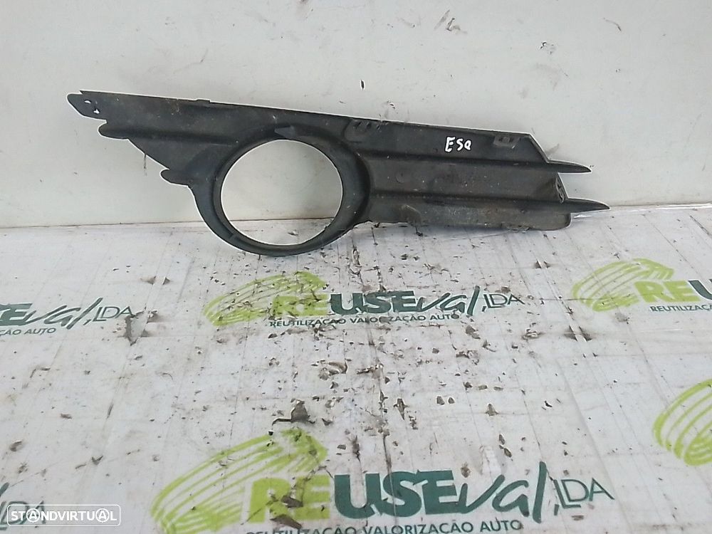 Grelha P/Choques Fr Farol Nevoeiro Esq Opel Corsa D (S07) - 2