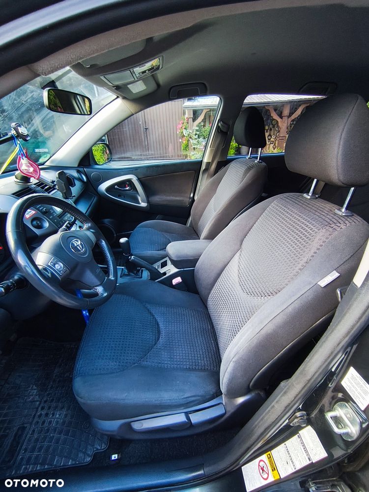 Toyota RAV4 - 5