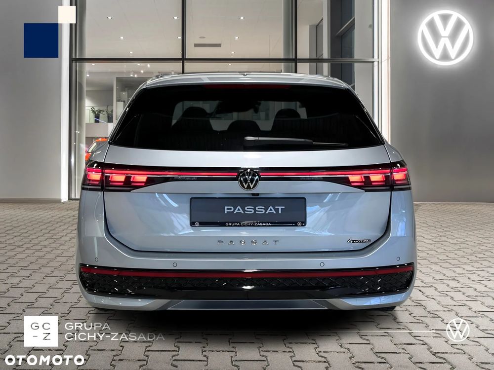 Volkswagen Passat Variant 2.0 TSI 4Mot R-Line DSG - 5