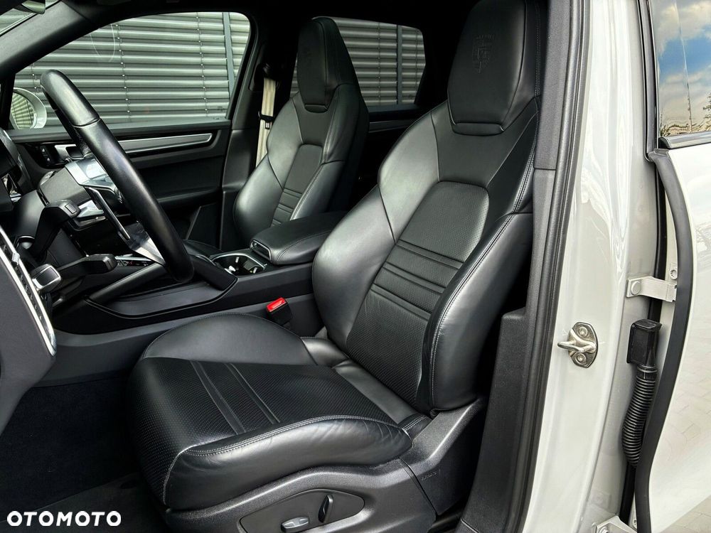 Porsche Cayenne - 15