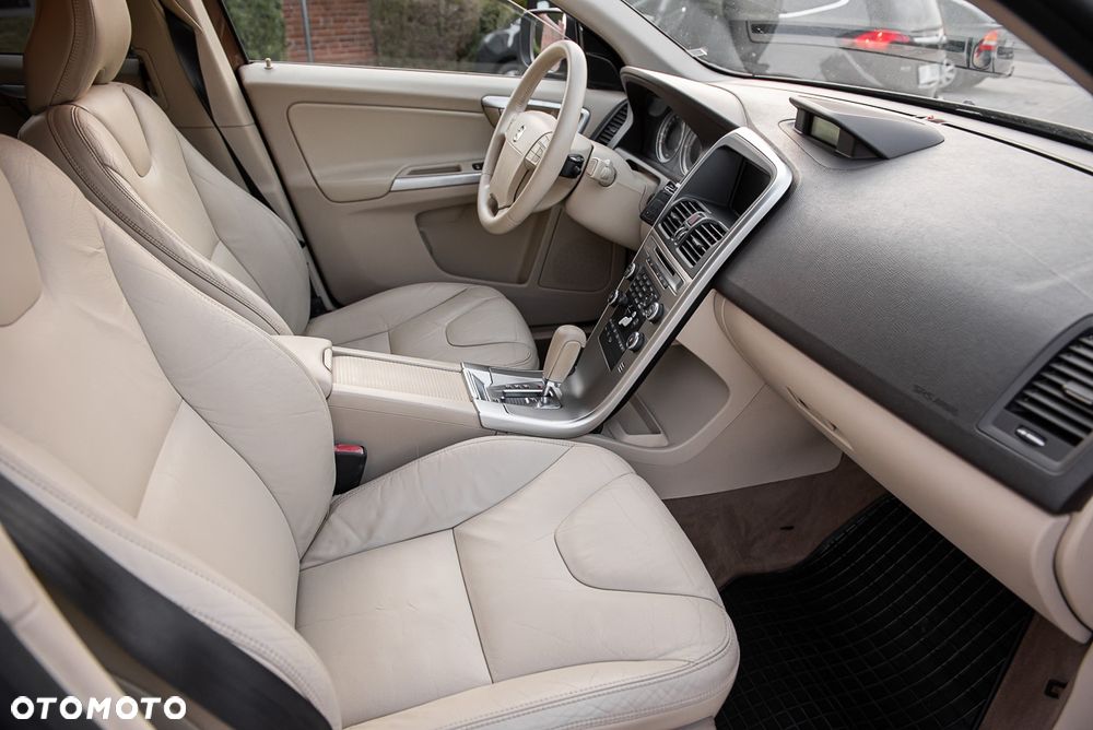 Volvo XC 60 D5 AWD Summum - 29